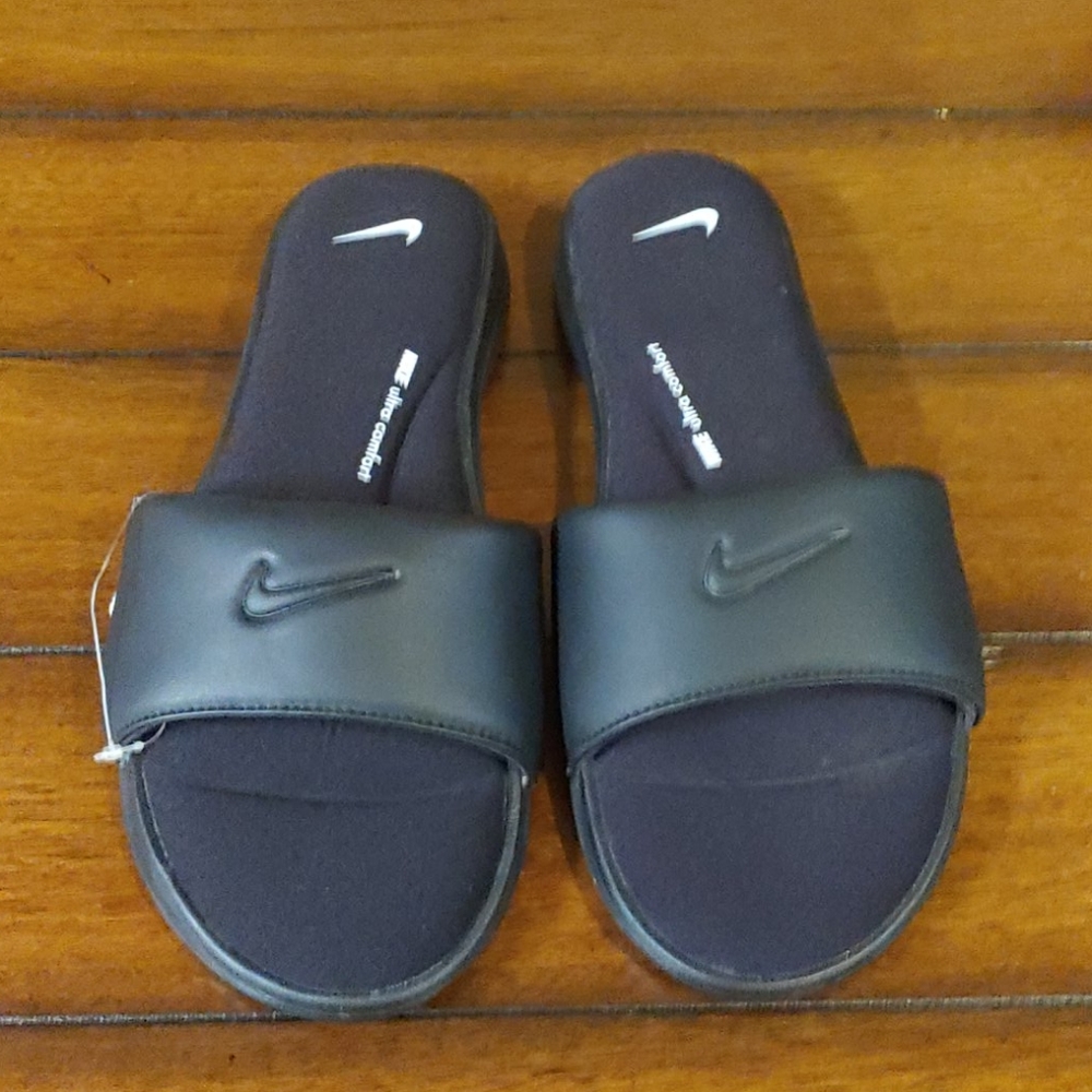 Nike women's size 10 Nike ultra comfort shoes